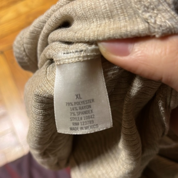 SOLD   💃🏼FREE W/BUNDLE Francesca’s Alya Ribbed Tie Waist Midi Dress - Picture 6 of 6